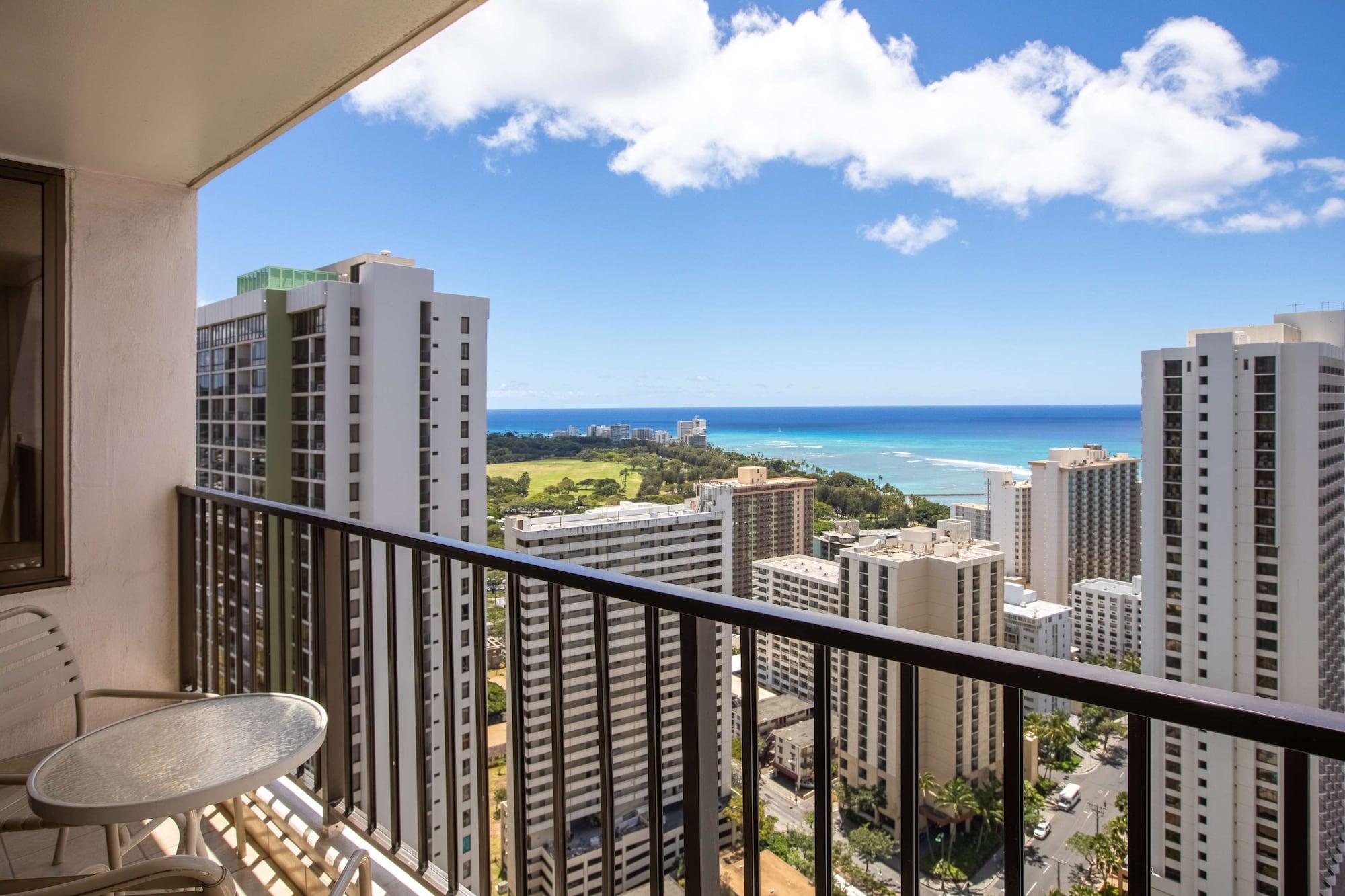 Aston At The Waikiki Banyan Apartahotel Honolulu