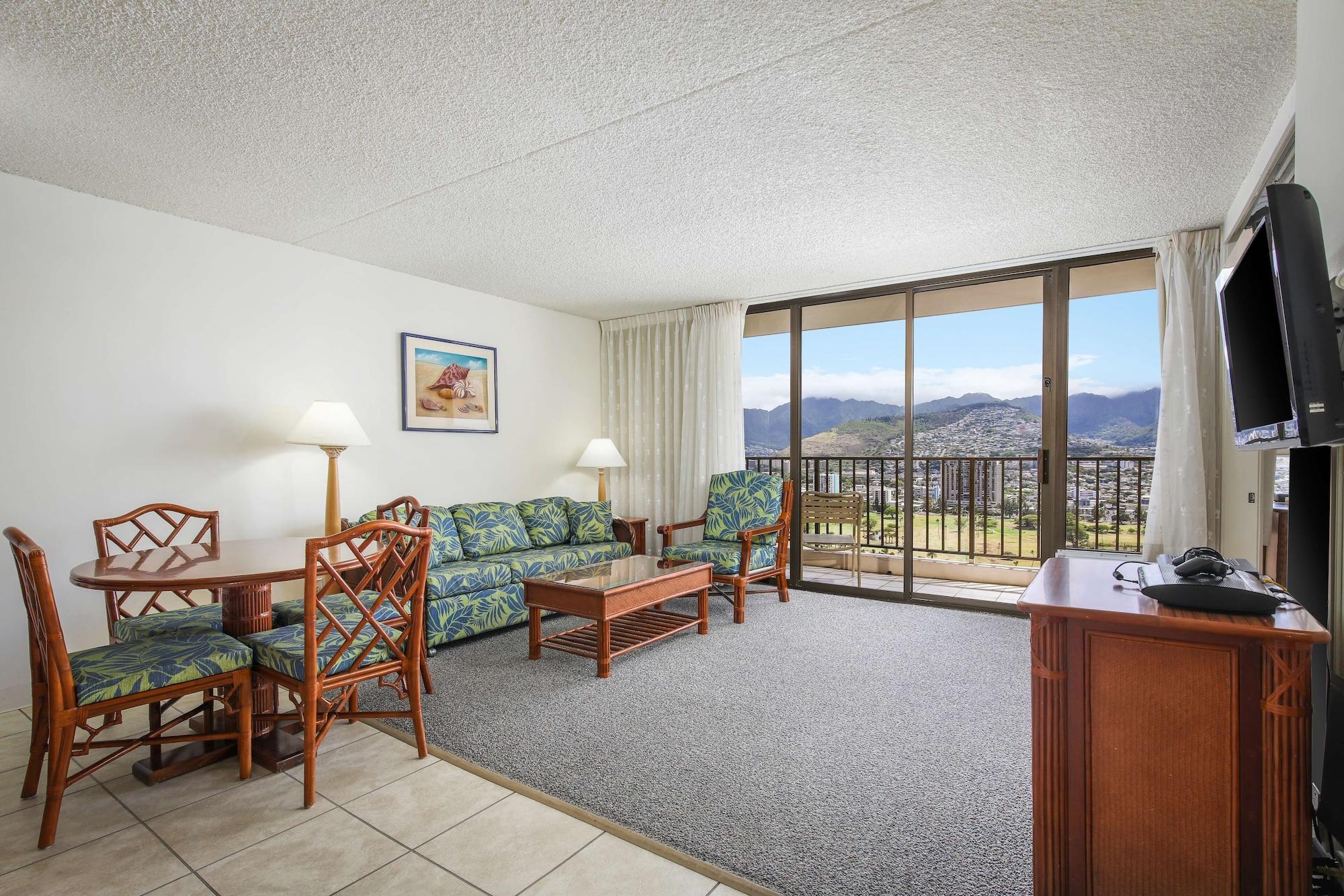 Aston At The Waikiki Banyan Apartahotel 3*